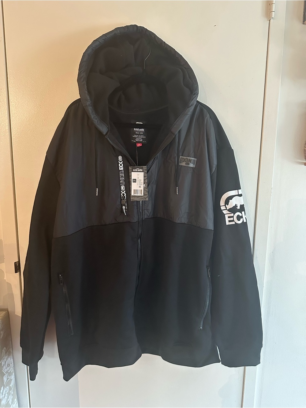 Ecko Unlimited Black Hooded Zip Windbreaker Jacket in a 3XL